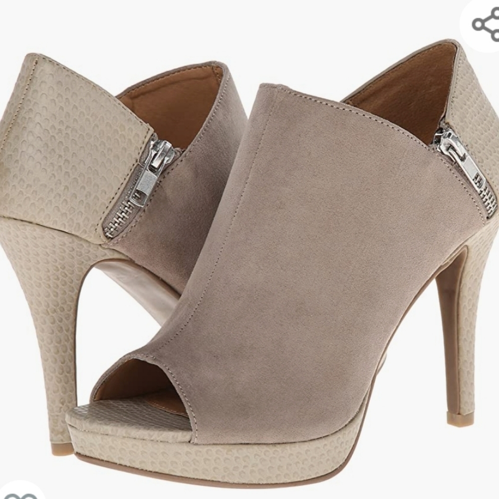 Report Langton Peep Toe Booties size 7 - Beige snake skin